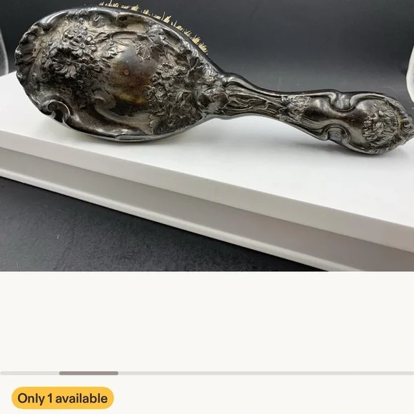 Art Nouveau Silver Hairbrush - Picture 2 of 7